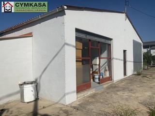 Nau industrial a Sils. Nave comercial en venta en vallcanera