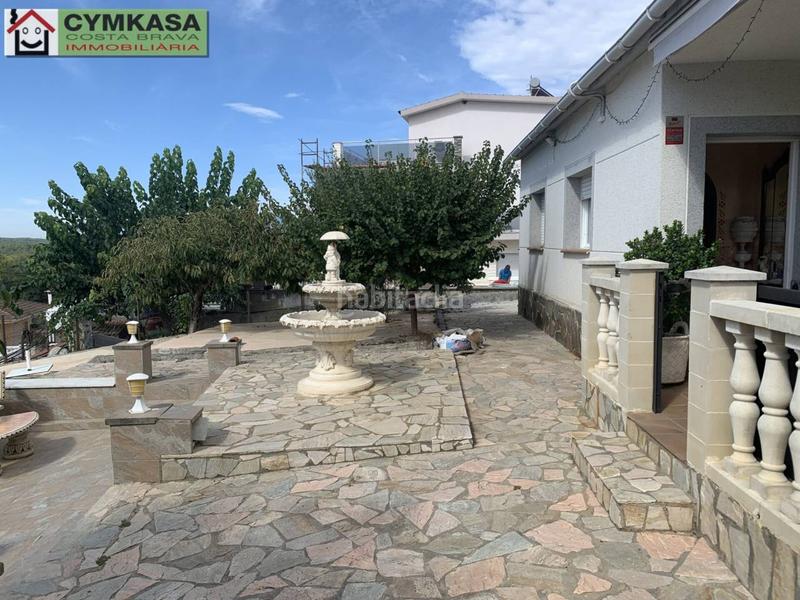 Foto ccb2d810-e7b4-49bc-89db-c866f0db1147. Casa amb calefacció aparcament piscina a Aiguaviva Parc Vidreres