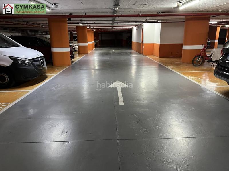 Foto 624a82ee-9e4a-4297-a184-a53cf771580d. Car parking in dels vents 9 in Montigalà Badalona