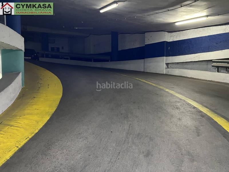 Foto af105308-1a88-4b0e-b57c-86e467122c69. Car parking in dels vents 9 in Montigalà Badalona