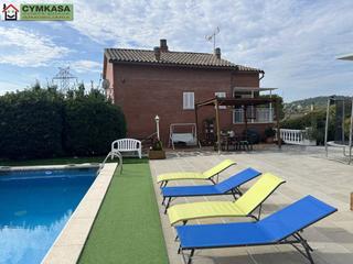 Maison à Residencial Park. Casa en venta en maçanet de la selva