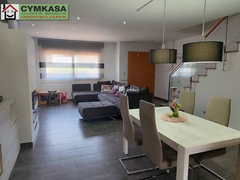 Foto d79bc0ac-e2dd-4136-b377-898e01ead521. Casa adossada amb calefacció aparcament a Sils