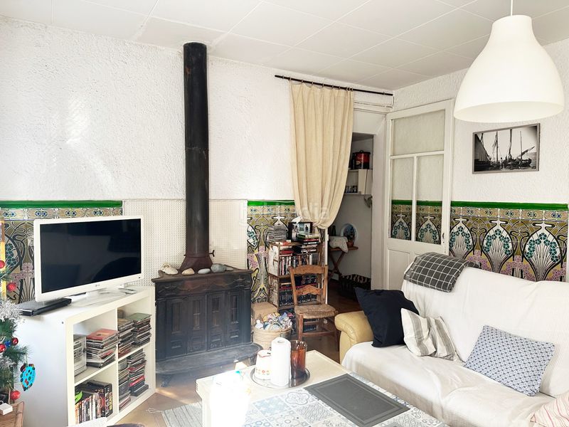 Foto 404a525c-4fb3-472d-bafe-ed348d360a16. Casa adossada amb xemeneia a Carboneres - La Farella Llançà