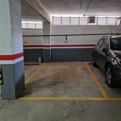 Car parking in Carrer de Lles 2