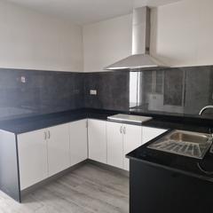 Etagenwohnung  Carrer de valentí almirall. Acceso minusvalidos
