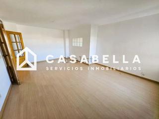 Pis a La Raïosa. Casabella inmobiliaria vende piso de 115m2 junto al futuro parqu