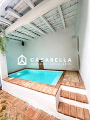 Casa adossada a En Corts - Doctor Waksman. Casabella inmobiliaria vende vivienda unifamiliar totalmente reh