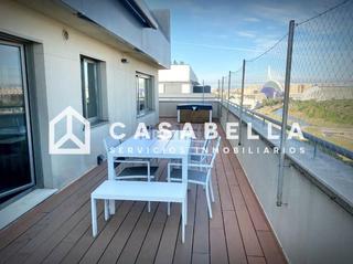 Dúplex a La Punta. Casabella inmobiliaria vende estupendo ático dúplex con vistas s