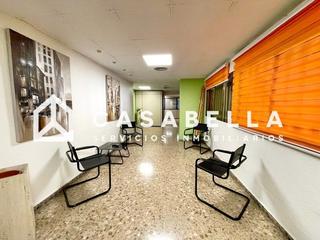 Lloguer Oficina a Mestalla. Casabella inmobiliaria alquila oficinas en entresuelo junto al p