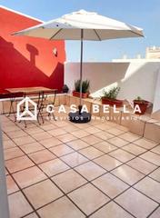 Ático en El Grau. Casabella inmobiliaria vende ático muy luminoso en serrería.