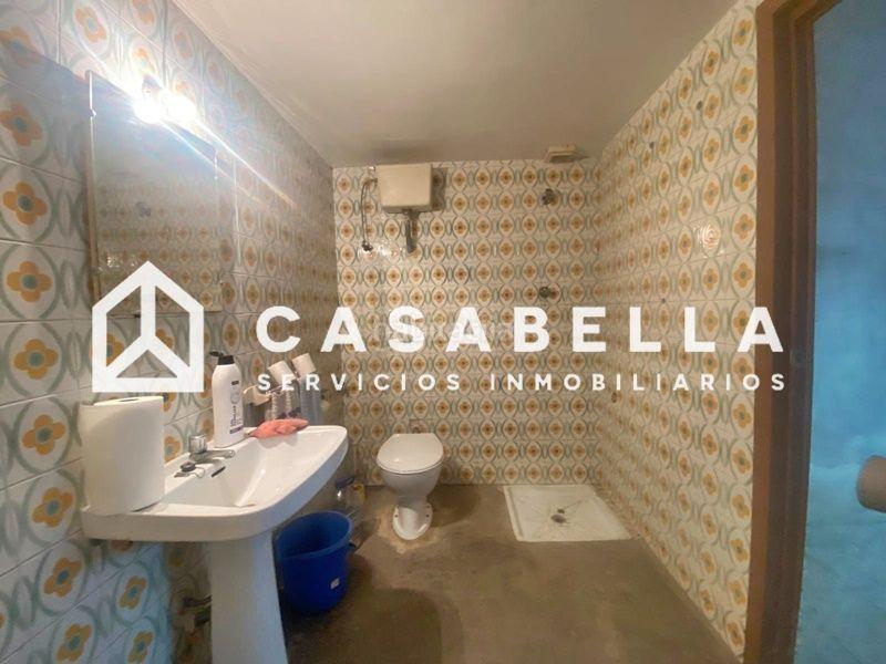 Foto a0096f5a-222c-4fe0-85cd-cce1c9b1c563. Local comercial a Nou Moles Valencia