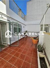 Àtic  Primer de maig. Casabella inmobiliaria vende ático con terraza en zona jesús   l