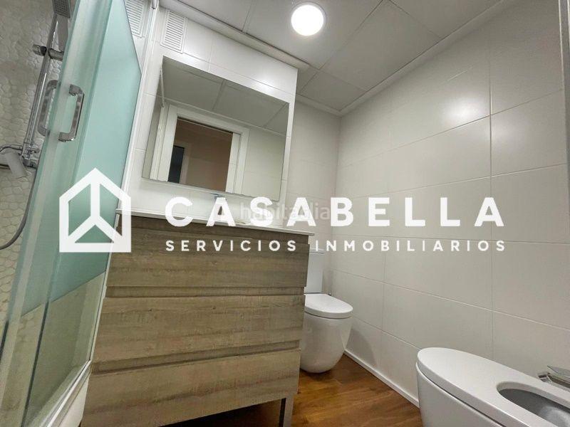 Foto 17e8bc55-f5d1-4a3f-881e-f6befa35094f. Alquiler piso casabella inmobiliaria alquila amplia vivienda en el barrio de Exposición, amueblada y con electrodomésticos. en Valencia