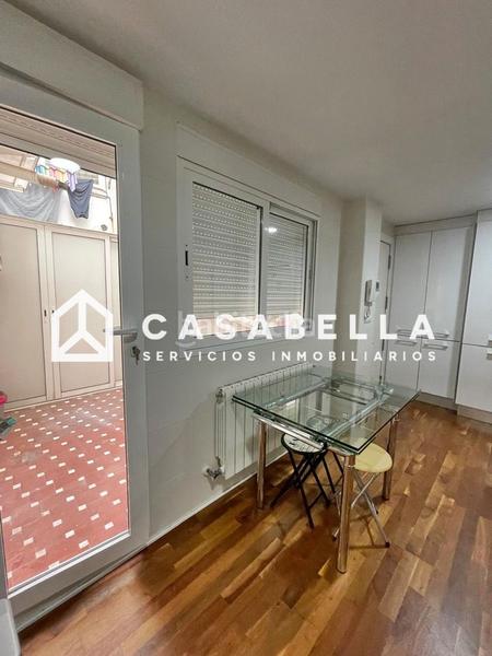 Foto 3a338bd2-7a6f-4203-a1b7-d9ab976bddf2. Alquiler piso casabella inmobiliaria alquila amplia vivienda en el barrio de Exposición, amueblada y con electrodomésticos. en Valencia