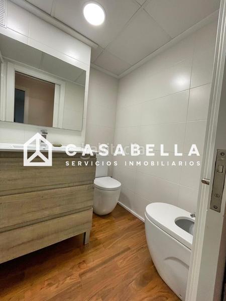 Foto 4b3b8093-f737-4fa9-9432-c2cf7246093d. Alquiler piso casabella inmobiliaria alquila amplia vivienda en el barrio de Exposición, amueblada y con electrodomésticos. en Valencia