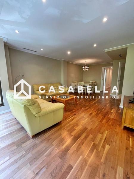 Foto 56a8510e-bae3-4bf6-8277-fcd6080aa37b. Alquiler piso casabella inmobiliaria alquila amplia vivienda en el barrio de Exposición, amueblada y con electrodomésticos. en Valencia