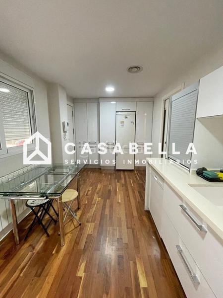 Foto 6389e3a0-9261-4dca-83e8-19d7ed4ba320. Alquiler piso casabella inmobiliaria alquila amplia vivienda en el barrio de Exposición, amueblada y con electrodomésticos. en Valencia