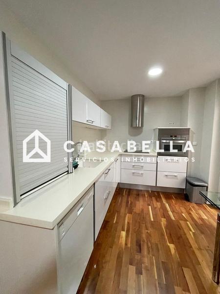 Foto 8717e2c4-5cb7-4114-8554-1c3579c3443c. Alquiler piso casabella inmobiliaria alquila amplia vivienda en el barrio de Exposición, amueblada y con electrodomésticos. en Valencia