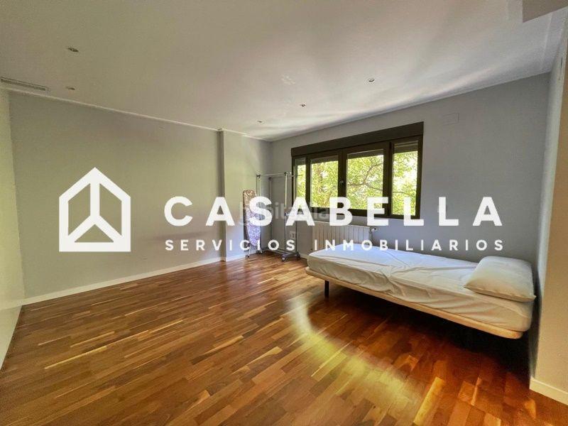Foto 97e42872-8dcf-45fc-b672-f5e905780de1. Alquiler piso casabella inmobiliaria alquila amplia vivienda en el barrio de Exposición, amueblada y con electrodomésticos. en Valencia