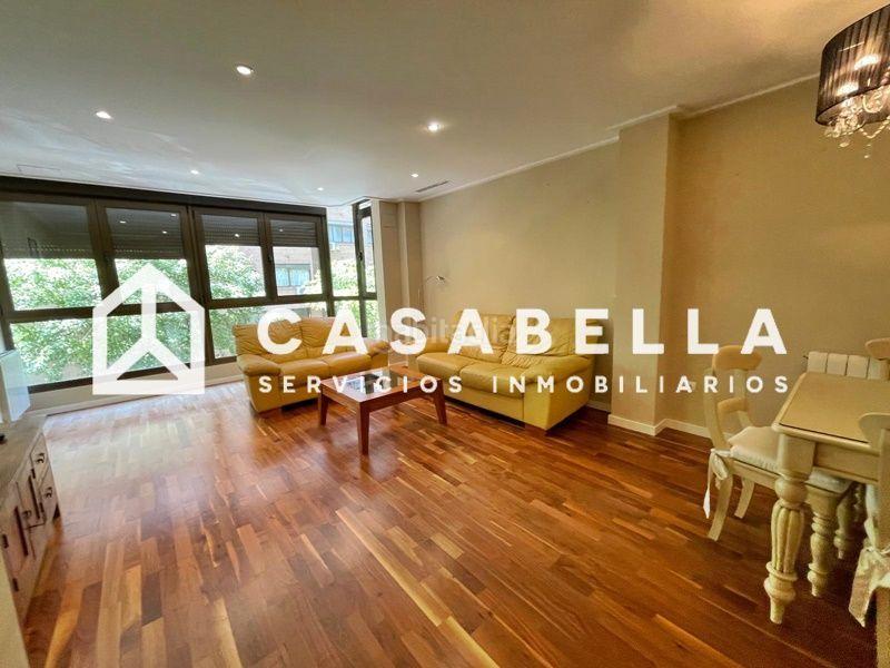 Foto adca251d-a997-48fa-a340-c7fe04f504bd. Alquiler piso casabella inmobiliaria alquila amplia vivienda en el barrio de Exposición, amueblada y con electrodomésticos. en Valencia