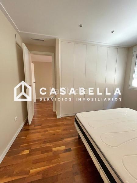 Foto c58f2a41-5dbd-4e84-a6f4-a785bda38a66. Alquiler piso casabella inmobiliaria alquila amplia vivienda en el barrio de Exposición, amueblada y con electrodomésticos. en Valencia