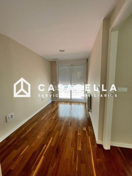 Foto c807e62f-e3c1-459d-a2d4-cca0212ed6e9. Alquiler piso casabella inmobiliaria alquila amplia vivienda en el barrio de Exposición, amueblada y con electrodomésticos. en Valencia