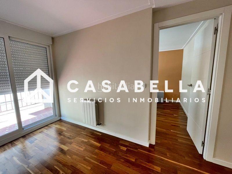 Foto d65cb3d2-6f1c-4d4e-9f37-b9fa2fb2bfad. Alquiler piso casabella inmobiliaria alquila amplia vivienda en el barrio de Exposición, amueblada y con electrodomésticos. en Valencia