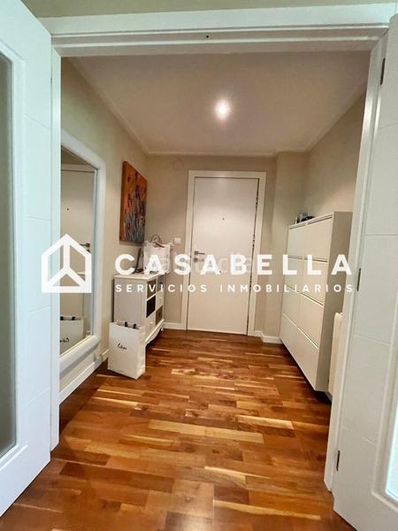 Foto d92d8a2b-8453-499b-adbb-b5d9e1b915dd. Alquiler piso casabella inmobiliaria alquila amplia vivienda en el barrio de Exposición, amueblada y con electrodomésticos. en Valencia