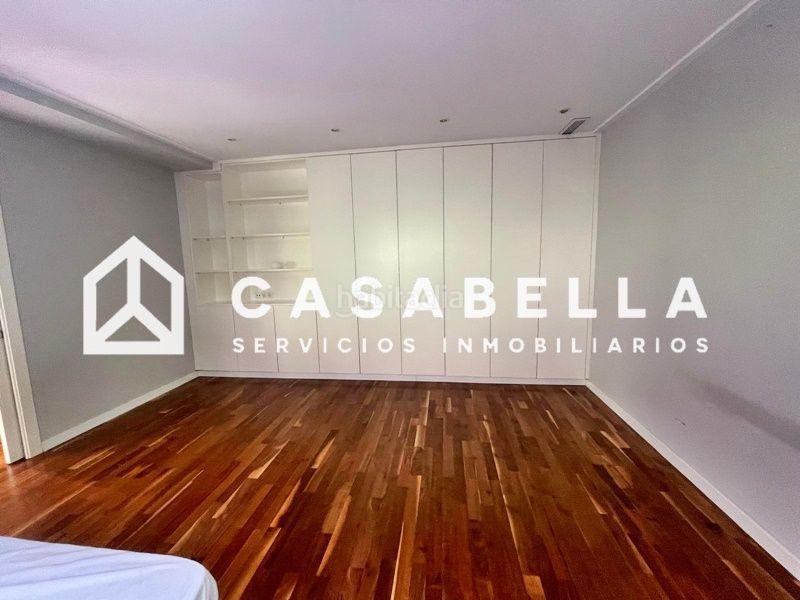 Foto fcf4f3f5-b772-450d-a88f-c0ff6314a6d7. Alquiler piso casabella inmobiliaria alquila amplia vivienda en el barrio de Exposición, amueblada y con electrodomésticos. en Valencia