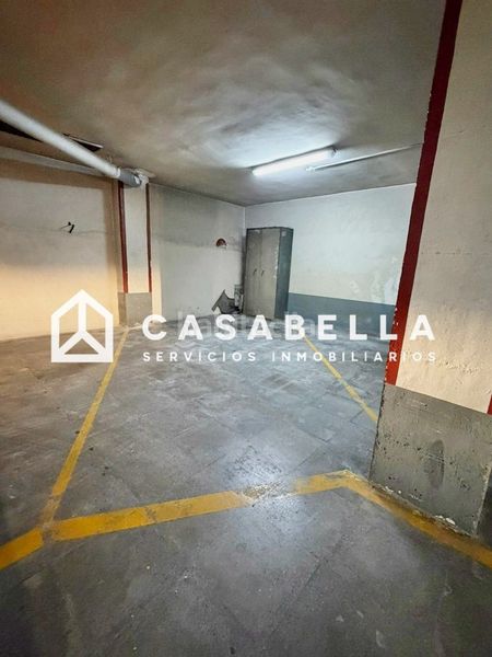 Foto 4d5d0753-3d13-405a-8ee4-2c885a89bab0. Aparcament cotxe a Exposició Valencia