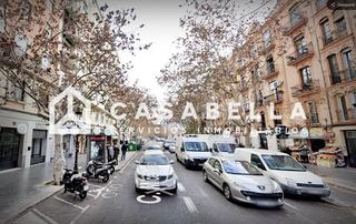 Aparcament cotxe a Exposició. Casabella inmobiliaria vende plaza de aparcamiento en el barrio