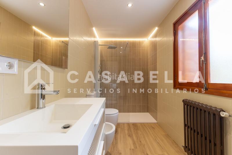 Foto 6c33d522-2970-4b5f-9263-8ffae2a83fc1. Chalet casabella inmobiliaria vende villa de lujo en El Bosque. en Chiva