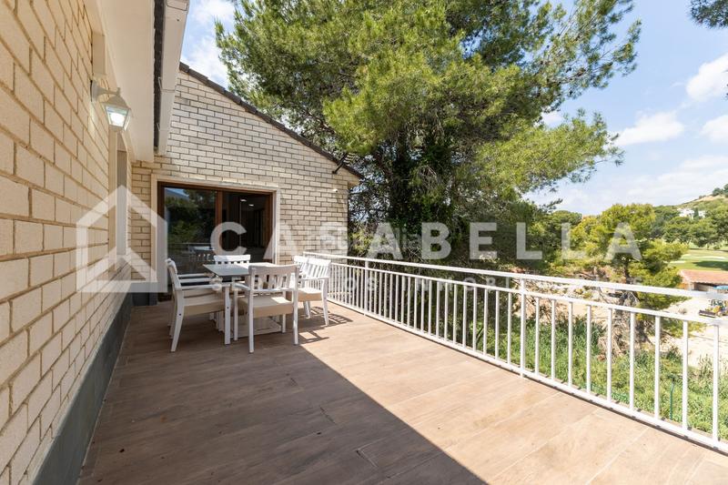 Foto 7a1b0221-2b6c-4961-830b-4c4c345efc58. Chalet casabella inmobiliaria vende villa de lujo en El Bosque. en Chiva
