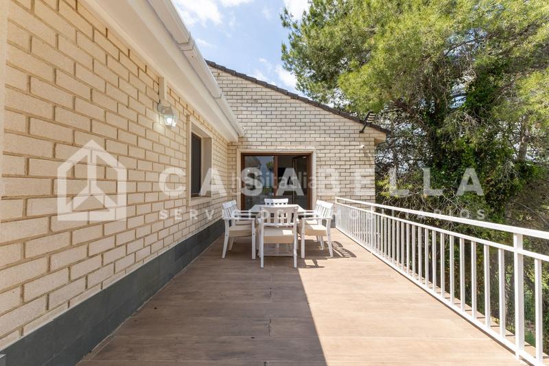 Foto deff17e2-de14-4abc-98e2-baa3ca029872. Chalet casabella inmobiliaria vende villa de lujo en El Bosque. en Chiva