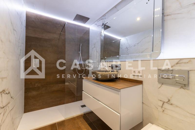 Foto e9628f45-6759-4dd2-901a-5747d6e46e35. Chalet casabella inmobiliaria vende villa de lujo en El Bosque. en Chiva