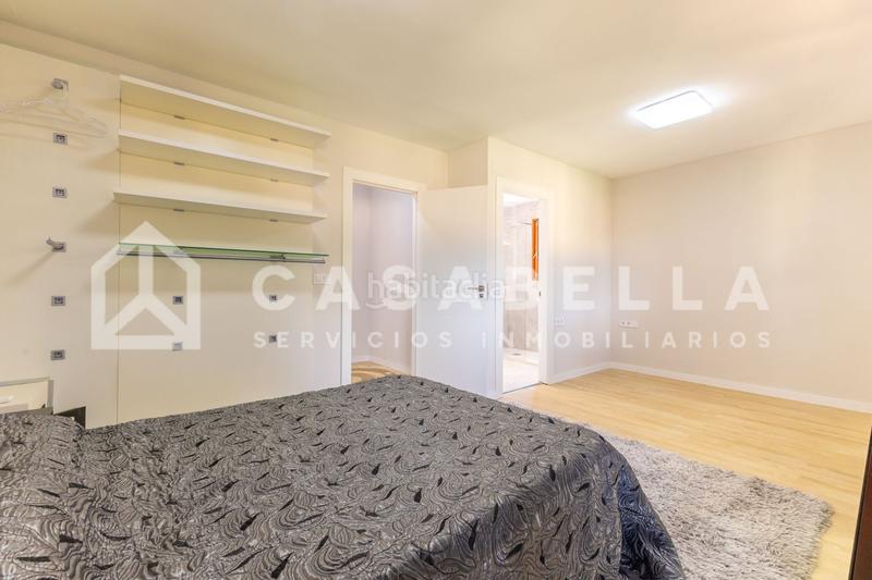 Foto ea7e6e0b-81e0-4e1a-9da9-323ef58eea9b. Chalet casabella inmobiliaria vende villa de lujo en El Bosque. en Chiva