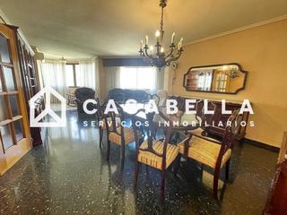 Pis a Exposició. Casabella inmobiliaria vende vivienda en el barrio exposición.