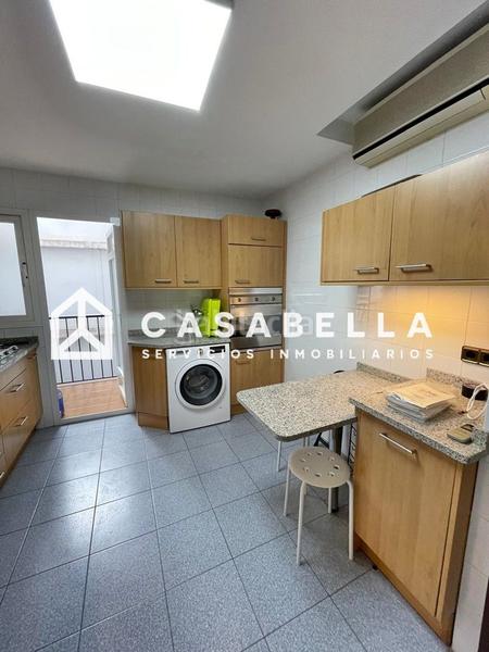 Foto 1880dbf3-3013-4c51-bc72-34a2fbbc41bf. Alquiler piso casabella inmobiliaria alquila vivienda destinada a estudiantes. en Valencia