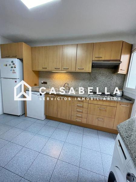 Foto a7c0504c-8e00-4095-9ca4-77decea62b56. Alquiler piso casabella inmobiliaria alquila vivienda destinada a estudiantes. en Valencia
