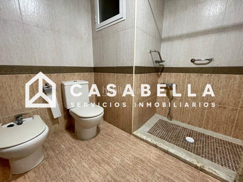 Foto bcd3156c-a78e-481d-a1bc-eb8e9f2625d5. Alquiler piso casabella inmobiliaria alquila vivienda destinada a estudiantes. en Valencia