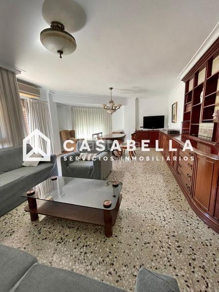 Foto c7c1d2a5-9843-40f2-8a1e-eb9c33ee3125. Alquiler piso casabella inmobiliaria alquila vivienda destinada a estudiantes. en Valencia