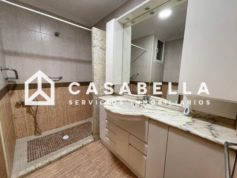 Foto fc64343c-72e9-4806-8a08-a5ad06cc3bb1. Alquiler piso casabella inmobiliaria alquila vivienda destinada a estudiantes. en Valencia