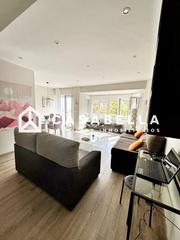 Lloguer Pis  Poeta bodria. Casabella inmobiliaria alquila vivienda de 3 habitaciones, 2 bañ