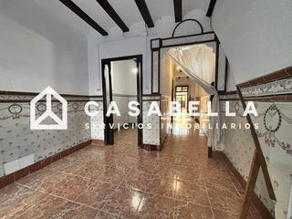Haus  De la reina. Casabella inmobiliaria vende casa con encanto en el cabañal.