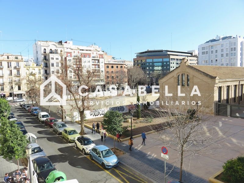 Foto e32da6f4-14ed-4206-8bdb-be05ba5036c8. Pis a Exposició Valencia