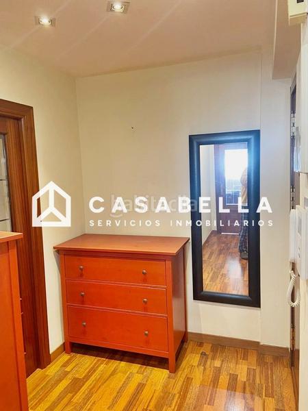 Foto 91cf3135-8e10-4d52-ae9c-b8e5fce43542. Piso casabella inmobiliaria vende en exclusiva luminoso piso exterior de 90 m, con trastero y en planta alta en quatre carreres. en Valencia