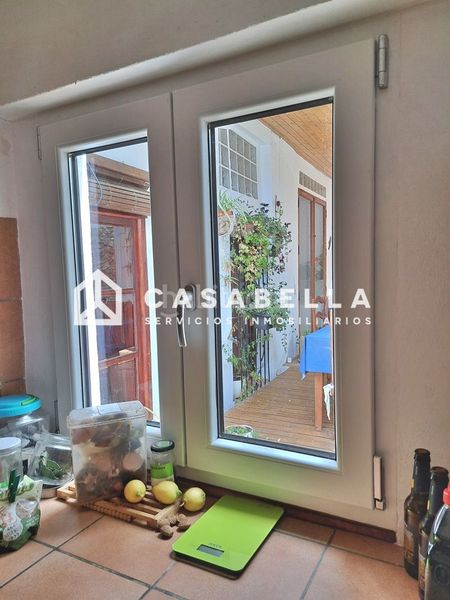 Foto 0e85556f-729c-4469-bf93-7b019c083962. Casa adossada amb calefacció a Pinet