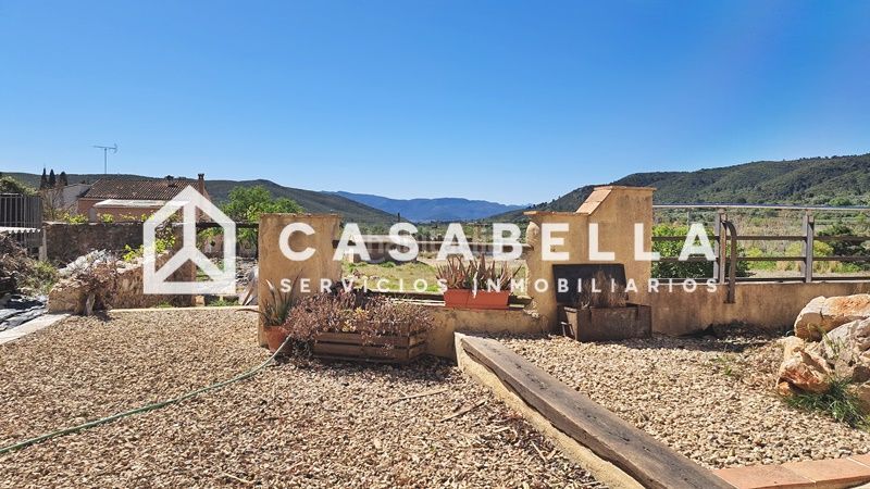 Foto 1f197aa8-8b5a-4daa-88e0-d48f42e325e1. Casa adossada amb calefacció a Pinet