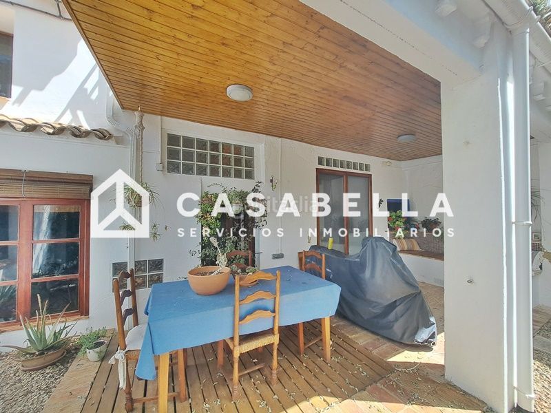 Foto 330a62dd-c2d9-4d5a-9220-7c883ba43ba3. Casa adossada amb calefacció a Pinet
