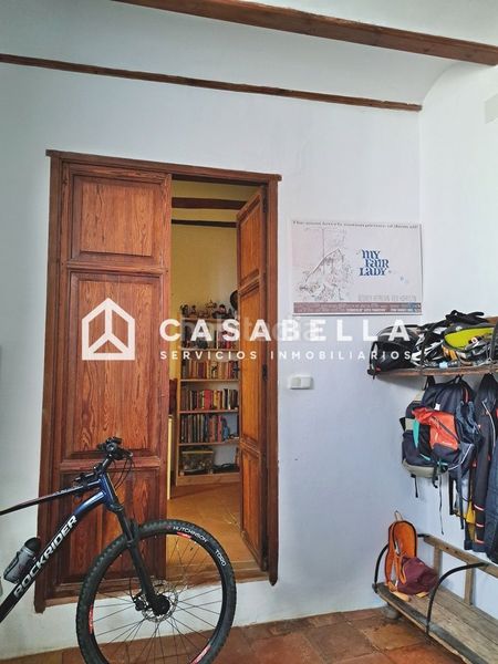 Foto b14c8a49-f589-4ee7-b3ca-521506076f1c. Casa adossada amb calefacció a Pinet